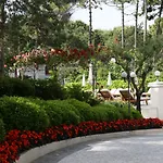 Greif Отель